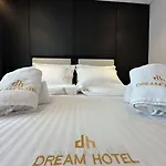Dream 4*
